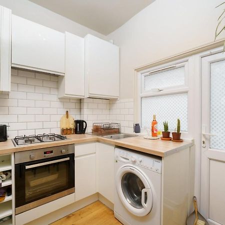 Gorgeous Apartment Wood Green Palmers Green Kültér fotó