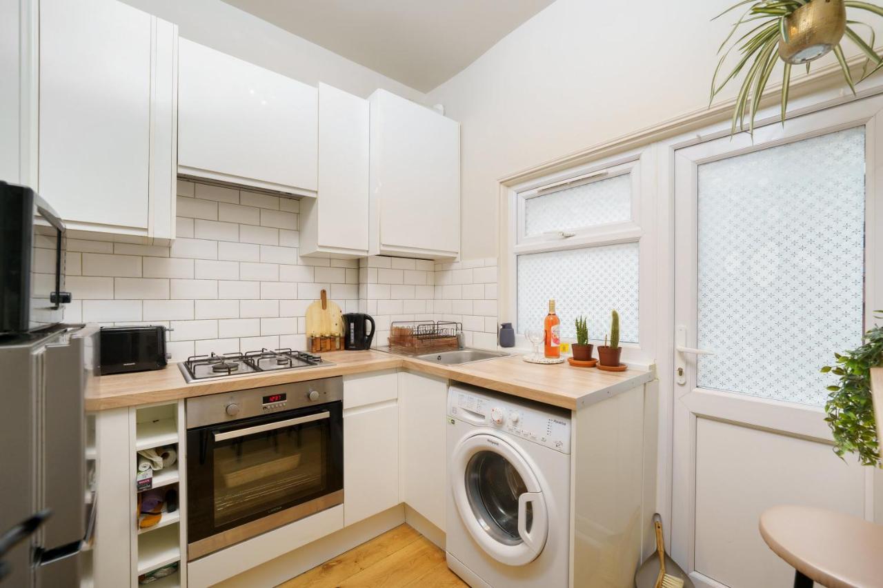 Gorgeous Apartment Wood Green Palmers Green Kültér fotó